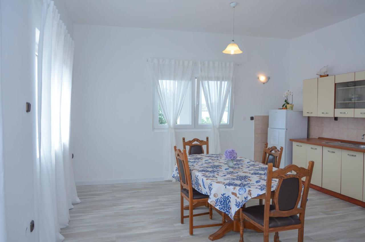 Apartments Pralija Mile Жаборич Екстериор снимка