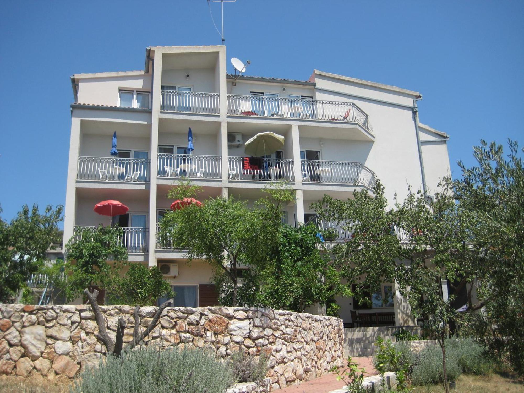 Apartments Pralija Mile Жаборич Екстериор снимка