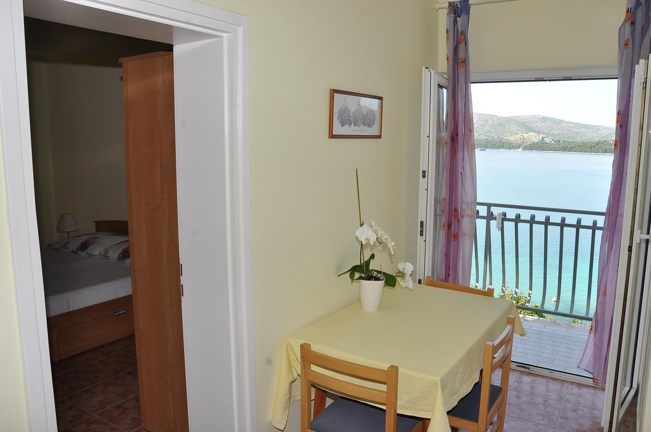 Apartments Pralija Mile Жаборич Екстериор снимка